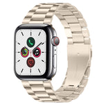 สายรัดนาฬิกาหนังแท้แบบพับหัวเข็มขัด 3 เม็ดสแตนเลสสตีล สำหรับ Apple Watch Series 10 ขนาด 42 มม. / 9&8&7 ขนาด 41 มม. / SE 3&SE 2&6&SE&5&4 ขนาด 40 มม. / 3&2&1 ขนาด 38 มม.
