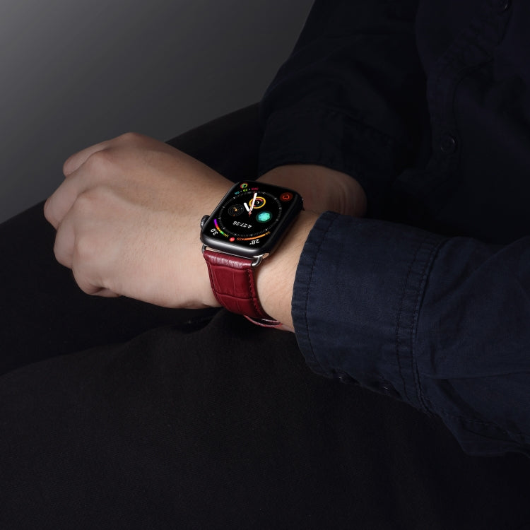 สายนาฬิกาหนังวัวลายจระเข้ Denior สำหรับ Apple Watch Ultra 49 มม. & Watch Ultra 2 49 มม. / Series 10 46 มม. / 9&8&7 45 มม. / SE 3&SE 2&6&SE&5&4 44 มม. / 3&2&1 42 มม.