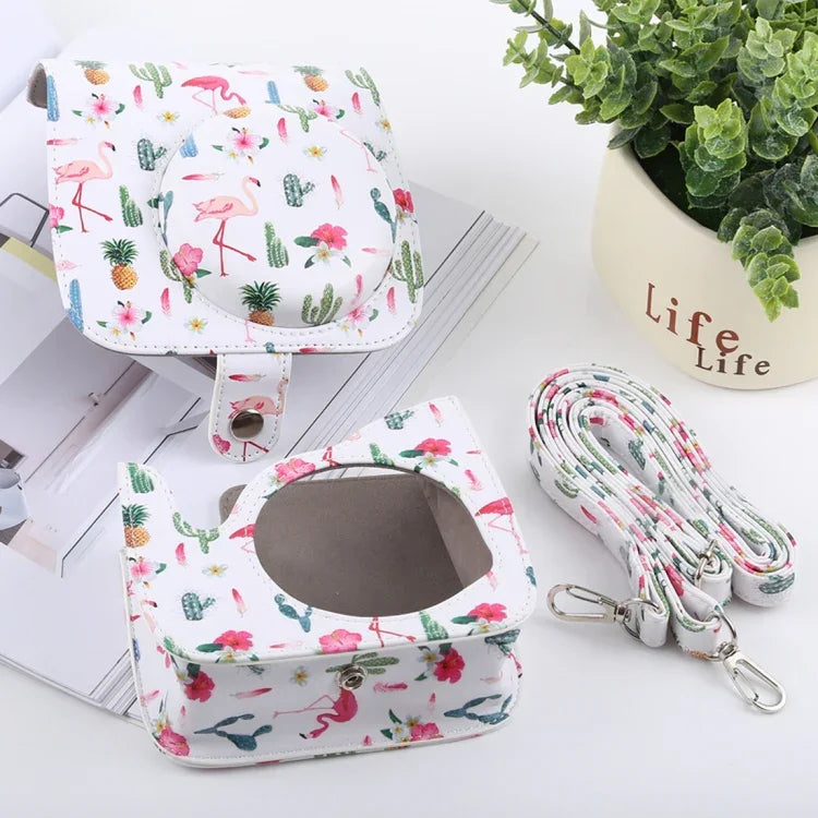 กระเป๋าเคสหนัง PU ลายกระบองเพชรฟลามิงโก้เต็มตัวพร้อมสายสะพายสำหรับ FUJIFILM instax mini 9 / mini 8+ / mini 8, ลายกระบองเพชรฟลามิงโก้