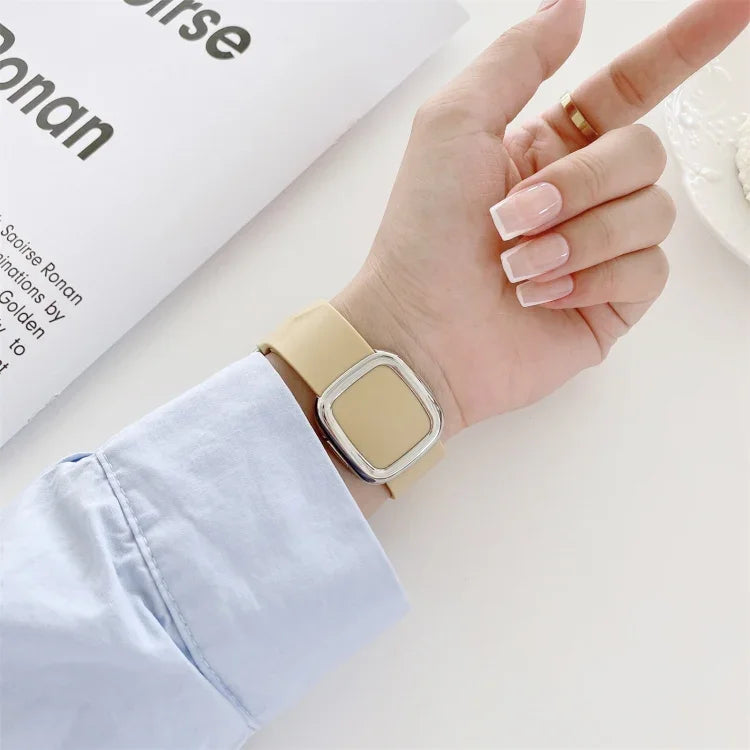 สายรัดนาฬิกาซิลิโคนสไตล์โมเดิร์นสำหรับเปลี่ยน สำหรับ Apple Watch Series 6 & SE & 5 & 4 44mm / 3 & 2 & 1 42mm, หัวเข็มขัดสีดำ, หัวเข็มขัดสีโรสโกลด์, หัวเข็มขัดสีเงิน