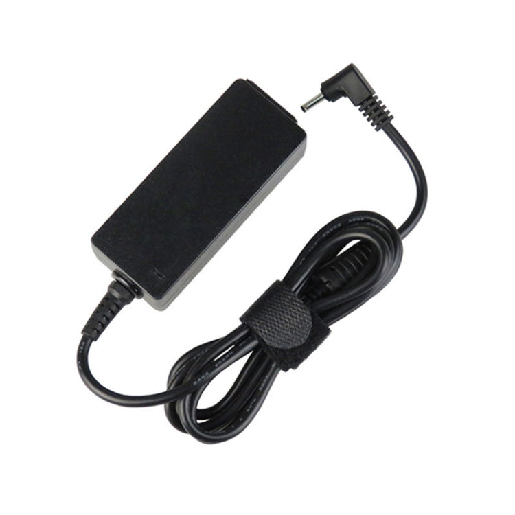 ZH-65-215 อะแดปเตอร์ไฟ 12V 1.5A สำหรับโน้ตบุ๊ก Acer ความยาวสาย 1.5 เมตร