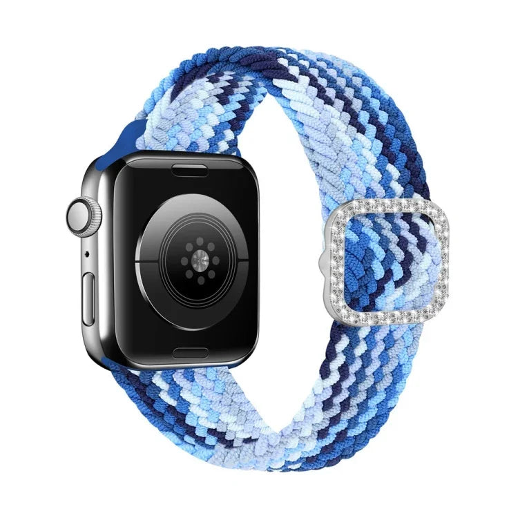 สายรัดนาฬิกาถักไนลอนยืดหยุ่นพร้อมหัวเข็มขัดเพชรปรับได้สำหรับ Apple Watch Series, 7 & 6 & SE & 5 & 4 40mm/3 & 2 & 1 38mm, 7 & 6 & SE & 5 & 4 44mm/3 & 2 & 1 42mm