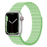 สายรัดนาฬิกาซิลิโคนแม่เหล็ก สำหรับ Apple Watch Series 7 45 มม. / 6&SE&5&4 44 มม. / 3&2&1 42 มม. และ 7 41 มม. / 6&SE&5&4 40 มม. / 3&2&1 38 มม.