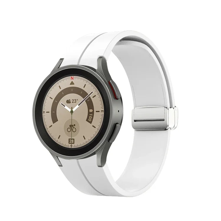 สายซิลิโคนพร้อมหัวเข็มขัดสีเงินพับได้ สำหรับ Samsung Galaxy Watch5 40&44 มม. / Pro 45 มม.