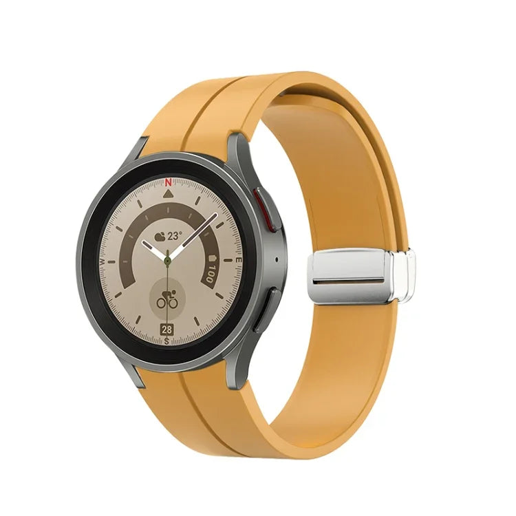 สายซิลิโคนพร้อมหัวเข็มขัดสีเงินพับได้ สำหรับ Samsung Galaxy Watch5 40&44 มม. / Pro 45 มม.