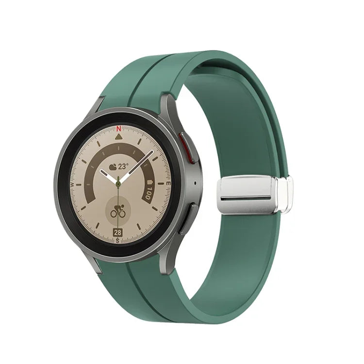 สายซิลิโคนพร้อมหัวเข็มขัดสีเงินพับได้ สำหรับ Samsung Galaxy Watch5 40&44 มม. / Pro 45 มม.
