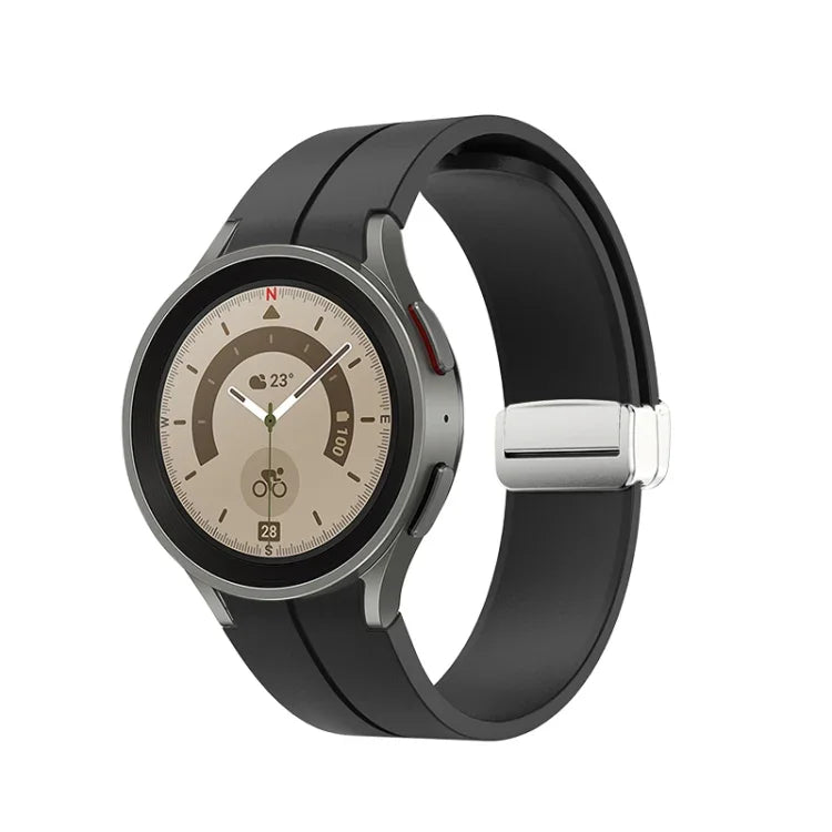 สายซิลิโคนพร้อมหัวเข็มขัดสีเงินพับได้ สำหรับ Samsung Galaxy Watch5 40&44 มม. / Pro 45 มม.