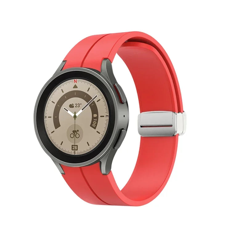 สายซิลิโคนพร้อมหัวเข็มขัดสีเงินพับได้ สำหรับ Samsung Galaxy Watch5 40&44 มม. / Pro 45 มม.