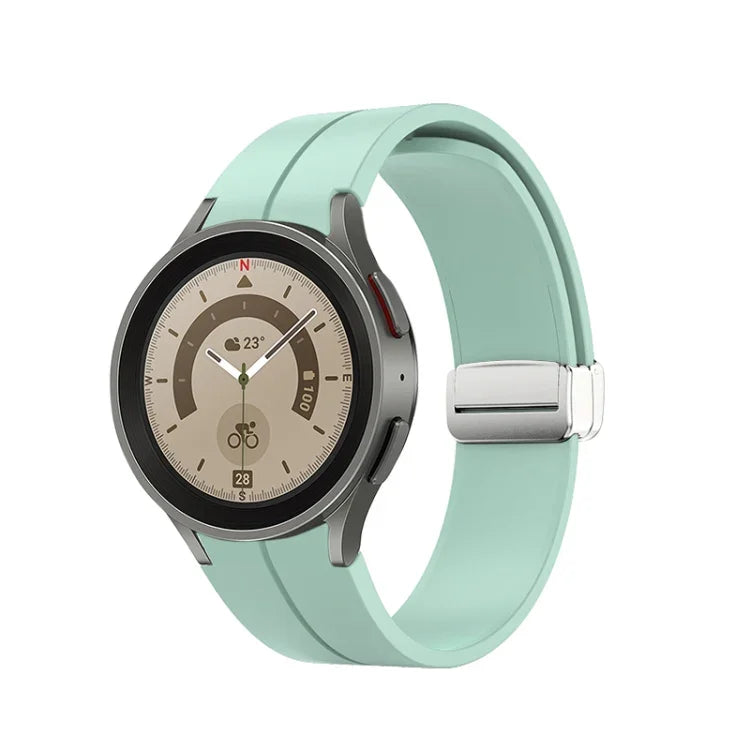 สายซิลิโคนพร้อมหัวเข็มขัดสีเงินพับได้ สำหรับ Samsung Galaxy Watch5 40&44 มม. / Pro 45 มม.
