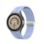 สายซิลิโคนพร้อมหัวเข็มขัดสีเงินพับได้ สำหรับ Samsung Galaxy Watch5 40&44 มม. / Pro 45 มม.