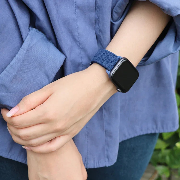 สายรัดนาฬิกาถักไนลอนพร้อมหัวเข็มขัด สำหรับ Apple Watch Ultra 49 มม. / Series 8&7 45 มม. / SE 2&6&SE&5&4 44 มม. / 3&2&1 42 มม.