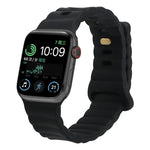 สายรัดนาฬิกาซิลิโคนหัวเข็มขัดกลับด้าน สำหรับ Apple Watch Ultra 49 มม. / Series 8&7 45 มม. / SE 2&6&SE&5&4 44 มม. / 3&2&1 42 มม. สำหรับ Apple Watch Series 8&7 41 มม. / SE 2&6&SE&5&4 40 มม. / 3&2&1 38 มม.
