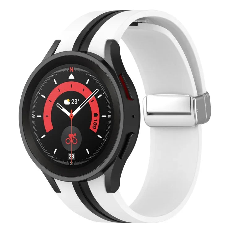 สายนาฬิกาซิลิโคนหัวเข็มขัดเงินสองสี สำหรับ Samsung Galaxy Watch 5 Pro
