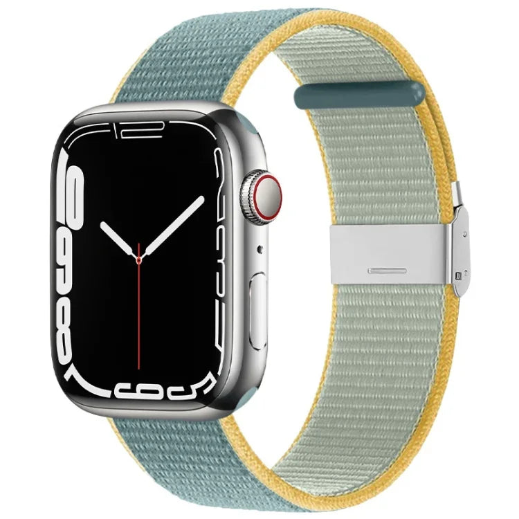 สายรัดไนลอนหัวเข็มขัดโลหะ สำหรับ Apple Watch Series 8&7 41 มม. / SE 2&6&SE&5&4 40 มม. / 3&2&1 38 มม. สำหรับ Apple Watch Ultra 49 มม. / Series 8&7 45 มม. / SE 2&6&SE&5&4 44 มม. / 3&2&1 42 มม.