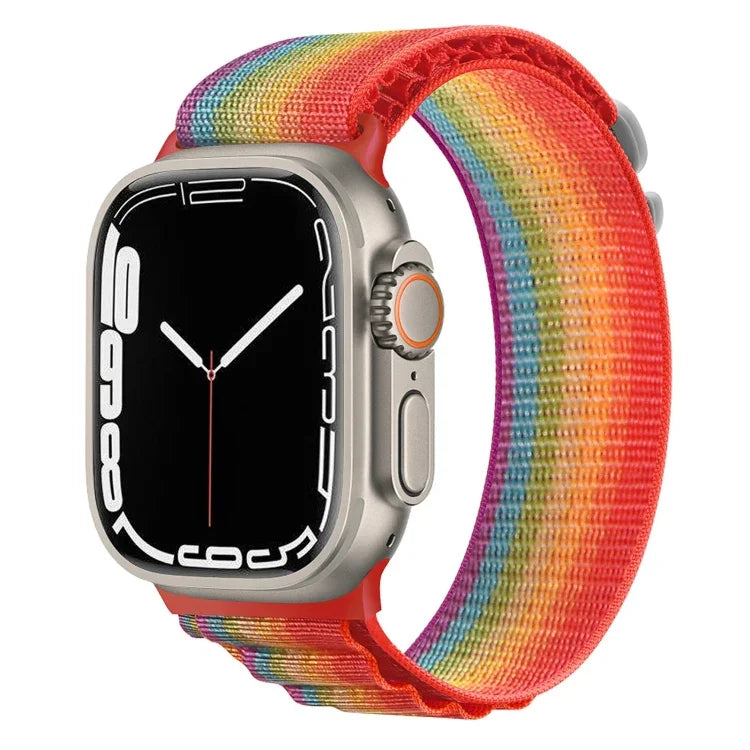 สายรัดนาฬิกาไนลอนหัวเข็มขัดเงิน สำหรับ Apple Watch Ultra 49 มม. / Series 8&7 45 มม. / SE 2&6&SE&5&4 44 มม., สำหรับ Apple Watch Series 8&7 41 มม. / SE 2&6&SE&5&4 40 มม. / 3&2&1 38 มม.