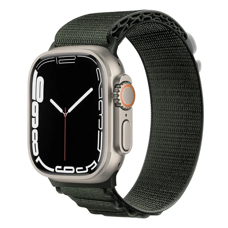 สายรัดนาฬิกาไนลอนหัวเข็มขัดเงิน สำหรับ Apple Watch Ultra 49 มม. / Series 8&7 45 มม. / SE 2&6&SE&5&4 44 มม., สำหรับ Apple Watch Series 8&7 41 มม. / SE 2&6&SE&5&4 40 มม. / 3&2&1 38 มม.