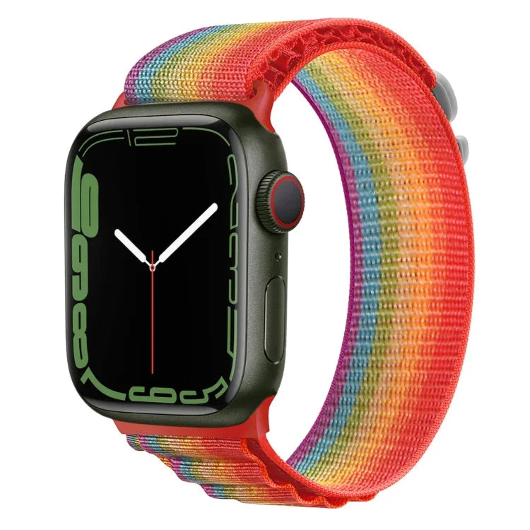 สายรัดนาฬิกาไนลอนหัวเข็มขัดเงิน สำหรับ Apple Watch Ultra 49 มม. / Series 8&7 45 มม. / SE 2&6&SE&5&4 44 มม., สำหรับ Apple Watch Series 8&7 41 มม. / SE 2&6&SE&5&4 40 มม. / 3&2&1 38 มม.