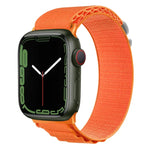สายรัดนาฬิกาไนลอนหัวเข็มขัดเงิน สำหรับ Apple Watch Ultra 49 มม. / Series 8&7 45 มม. / SE 2&6&SE&5&4 44 มม., สำหรับ Apple Watch Series 8&7 41 มม. / SE 2&6&SE&5&4 40 มม. / 3&2&1 38 มม.