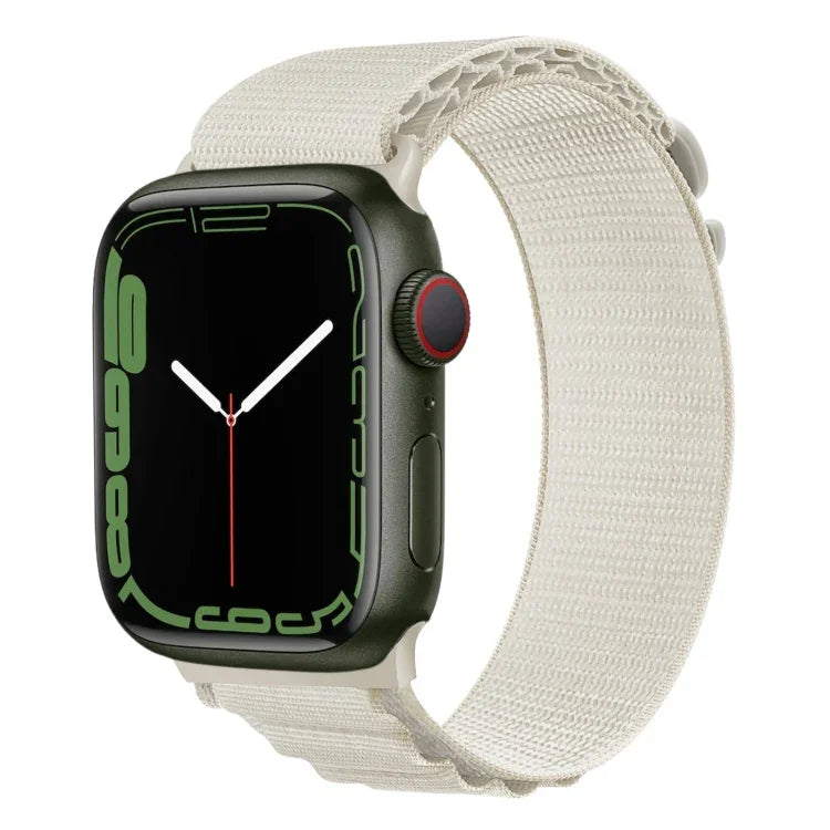 สายรัดนาฬิกาไนลอนหัวเข็มขัดเงิน สำหรับ Apple Watch Ultra 49 มม. / Series 8&7 45 มม. / SE 2&6&SE&5&4 44 มม., สำหรับ Apple Watch Series 8&7 41 มม. / SE 2&6&SE&5&4 40 มม. / 3&2&1 38 มม.