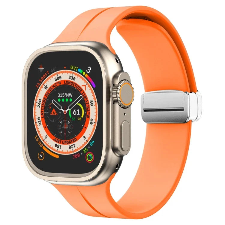 สายรัดนาฬิกาซิลิโคนพร้อมหัวเข็มขัดพับแม่เหล็ก สำหรับ Apple Watch Series 8&7 ขนาด 45 มม. และ 41 มม.