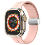 สายรัดนาฬิกาซิลิโคนพร้อมหัวเข็มขัดพับแม่เหล็ก สำหรับ Apple Watch Series 8&7 ขนาด 45 มม. และ 41 มม.