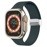 สายรัดนาฬิกาซิลิโคนพร้อมหัวเข็มขัดพับแม่เหล็ก สำหรับ Apple Watch Series 8&7 ขนาด 45 มม. และ 41 มม.