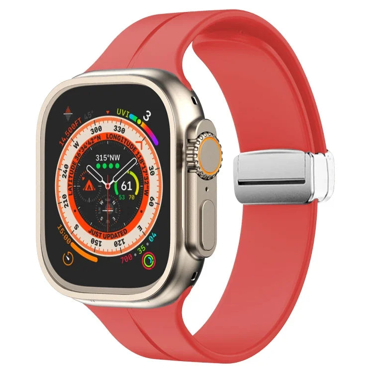 สายรัดนาฬิกาซิลิโคนพร้อมหัวเข็มขัดพับแม่เหล็ก สำหรับ Apple Watch Series 8&7 ขนาด 45 มม. และ 41 มม.