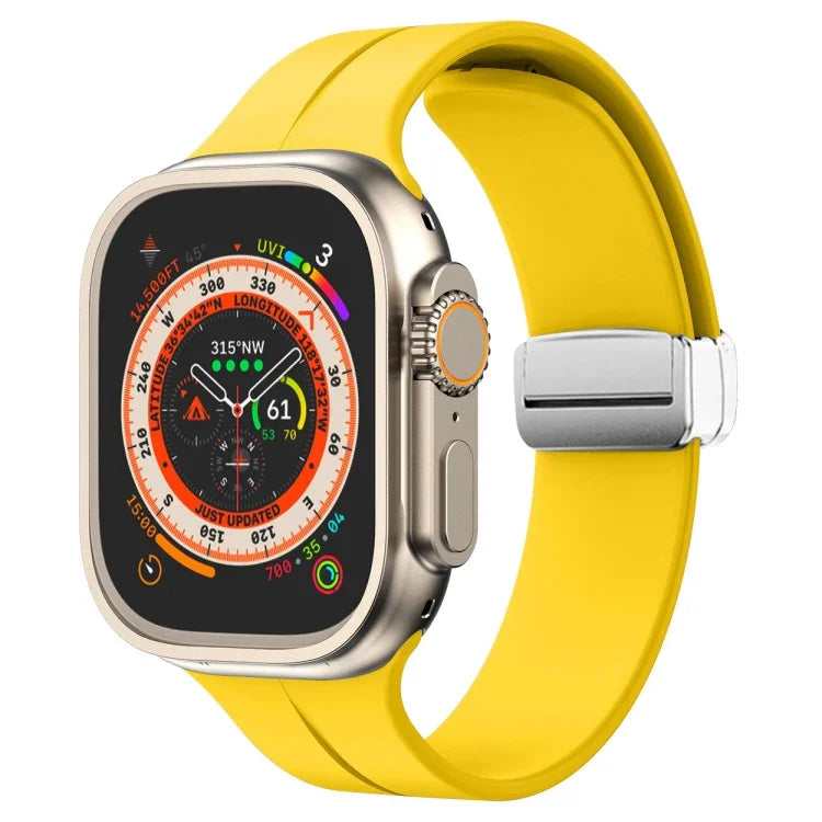 สายรัดนาฬิกาซิลิโคนพร้อมหัวเข็มขัดพับแม่เหล็ก สำหรับ Apple Watch Series 8&7 ขนาด 45 มม. และ 41 มม.
