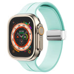 สายรัดนาฬิกาซิลิโคนพร้อมหัวเข็มขัดพับแม่เหล็ก สำหรับ Apple Watch Series 8&7 ขนาด 45 มม. และ 41 มม.