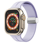 สายรัดนาฬิกาซิลิโคนพร้อมหัวเข็มขัดพับแม่เหล็ก สำหรับ Apple Watch Series 8&7 ขนาด 45 มม. และ 41 มม.