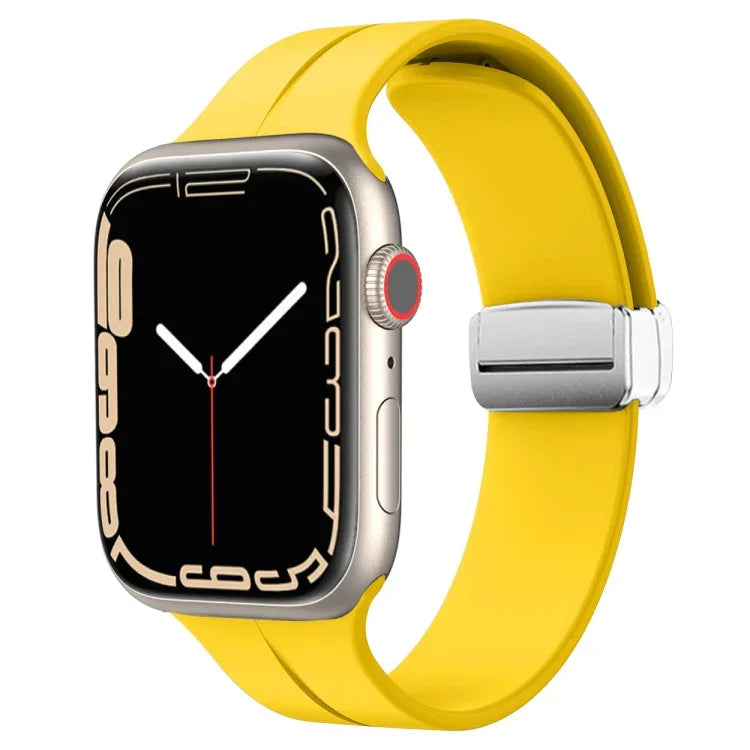 สายรัดนาฬิกาซิลิโคนพร้อมหัวเข็มขัดพับแม่เหล็ก สำหรับ Apple Watch Series 8&7 ขนาด 45 มม. และ 41 มม.