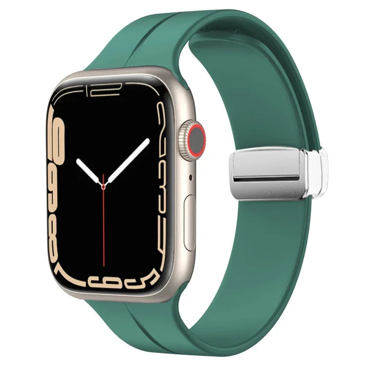 สายรัดนาฬิกาซิลิโคนพร้อมหัวเข็มขัดพับแม่เหล็ก สำหรับ Apple Watch Series 8&7 ขนาด 45 มม. และ 41 มม.