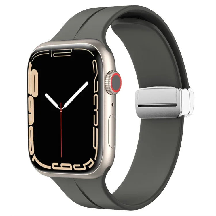 สายรัดนาฬิกาซิลิโคนพร้อมหัวเข็มขัดพับแม่เหล็ก สำหรับ Apple Watch Series 8&7 ขนาด 45 มม. และ 41 มม.