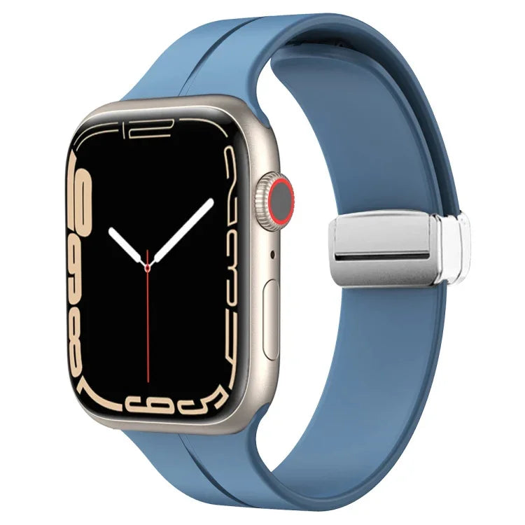 สายรัดนาฬิกาซิลิโคนพร้อมหัวเข็มขัดพับแม่เหล็ก สำหรับ Apple Watch Series 8&7 ขนาด 45 มม. และ 41 มม.