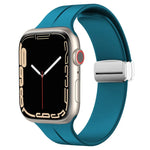 สายรัดนาฬิกาซิลิโคนพร้อมหัวเข็มขัดพับแม่เหล็ก สำหรับ Apple Watch Series 8&7 ขนาด 45 มม. และ 41 มม.