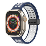 สายรัดนาฬิกาซิลิโคนพร้อมหัวเข็มขัดพับแม่เหล็กและรูสี่เหลี่ยม สำหรับ Apple Watch Series 8&7 ขนาด 45 มม. และ 41 มม.