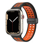 สายรัดนาฬิกาซิลิโคนพร้อมหัวเข็มขัดพับแม่เหล็กและรูสี่เหลี่ยม สำหรับ Apple Watch Series 8&7 ขนาด 45 มม. และ 41 มม.