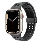 สายรัดนาฬิกาซิลิโคนพร้อมหัวเข็มขัดพับแม่เหล็กและรูสี่เหลี่ยม สำหรับ Apple Watch Series 8&7 ขนาด 45 มม. และ 41 มม.