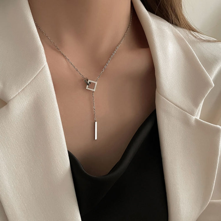 สร้อยคอสเตนเลสไทเทเนียมตัวอักษรผู้หญิงแบบอเนกประสงค์สายบิด, XL2001, XL1951, XL1400, XL1437, XL2010, XL1505, XL1839, XL1864, XL1502, XL1570, XL1170, XL1459, XL1788, XL1780, XL1946, XL1089, XL1958, XL1983, XL1941, XL1944, XL1090, XL1114, XL1791, XL179...