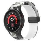 สายรัดนาฬิกาซิลิโคนลายพรางแบบตัวล็อกแม่เหล็ก สำหรับ Samsung Galaxy Watch5 / 5 Pro / Watch 4 / 4 Classic