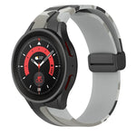 สายรัดนาฬิกาซิลิโคนลายพรางแบบตัวล็อกแม่เหล็ก สำหรับ Samsung Galaxy Watch5 / 5 Pro / Watch 4 / 4 Classic