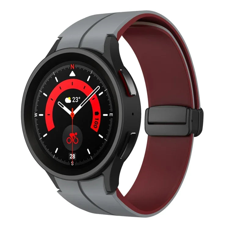 สายรัดนาฬิกาซิลิโคนแบบพับหัวเข็มขัดแม่เหล็กสองสี สำหรับ Samsung Galaxy Watch 6 / 6 Classic