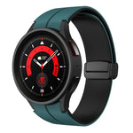 สายรัดนาฬิกาซิลิโคนแบบพับหัวเข็มขัดแม่เหล็กสองสี สำหรับ Samsung Galaxy Watch 6 / 6 Classic