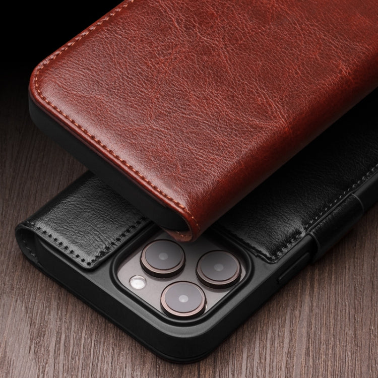 เคสโทรศัพท์หนังแท้ QIALINO Classic 103 Buckle สำหรับ iPhone 17e / 16e, สำหรับ iPhone 17 Pro Max, สำหรับ iPhone 17 Pro, สำหรับ iPhone 17, สำหรับ iPhone Air, สำหรับ iPhone 15 Pro Max, สำหรับ iPhone 15 Plus, สำหรับ iPhone 15