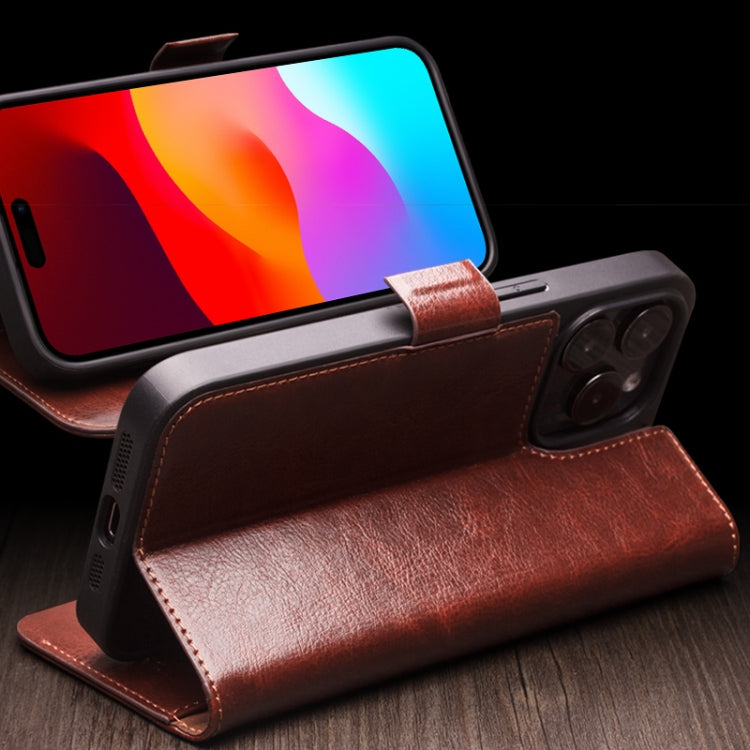 เคสโทรศัพท์หนังแท้ QIALINO Classic 103 Buckle สำหรับ iPhone 17e / 16e, สำหรับ iPhone 17 Pro Max, สำหรับ iPhone 17 Pro, สำหรับ iPhone 17, สำหรับ iPhone Air, สำหรับ iPhone 15 Pro Max, สำหรับ iPhone 15 Plus, สำหรับ iPhone 15