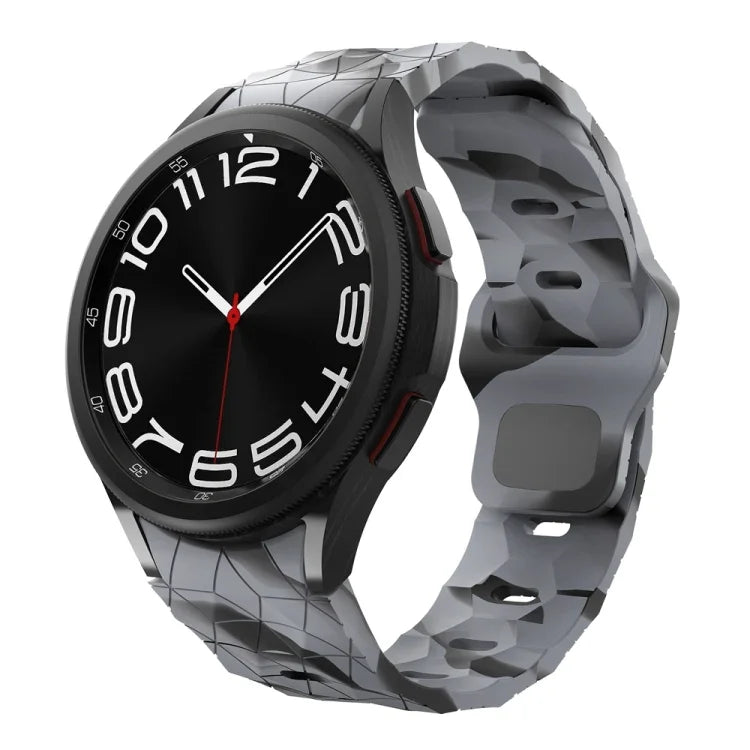 สายซิลิโคนลายฟุตบอลพร้อมหัวเข็มขัดกลับด้าน สำหรับ Samsung Galaxy Watch 6 / 6 Classic