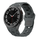 สายซิลิโคนลายฟุตบอลพร้อมหัวเข็มขัดกลับด้าน สำหรับ Samsung Galaxy Watch 6 / 6 Classic