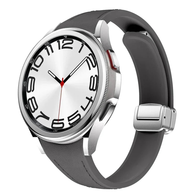 สายซิลิโคนหนังพร้อมหัวเข็มขัดแม่เหล็กสีเงินบาง สำหรับ Samsung Galaxy Watch 6