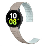 สายรัดนาฬิกาซิลิโคนแม่เหล็กสองสีแบบห่วง สำหรับ Samsung Galaxy Watch 6 / 5 / 4