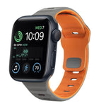สายรัดนาฬิกาซิลิโคนแบบหัวเข็มขัดกลับลายคลื่น สำหรับ Apple Watch Series 8 ขนาด 41 มม., สำหรับ Apple Watch Series 8 ขนาด 45 มม., สำหรับ Apple Watch SE 2022 ขนาด 40 มม., สำหรับ Apple Watch SE 2022 ขนาด 44 มม.